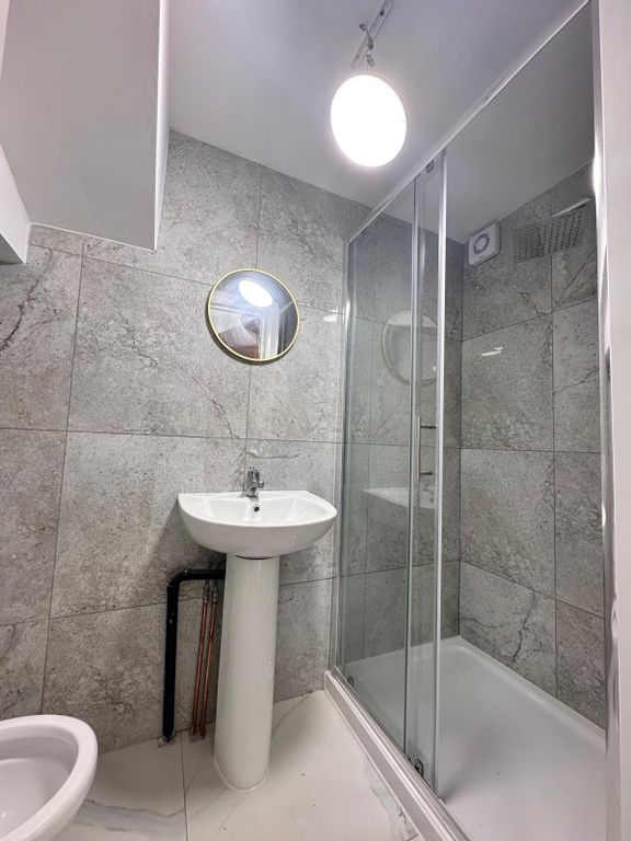 Property photo 1 of 5 Two Bedroom Flat To Rent In Southall