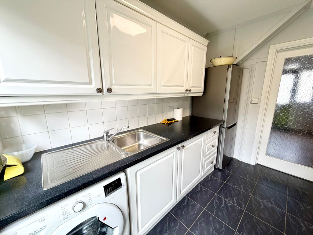 Property photo 3 of 32