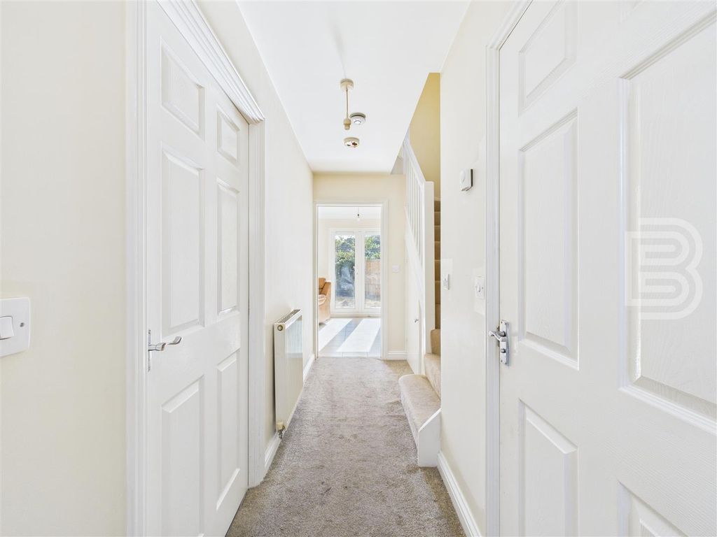 Property photo 2 of 15 Entrance Hall.Jpg