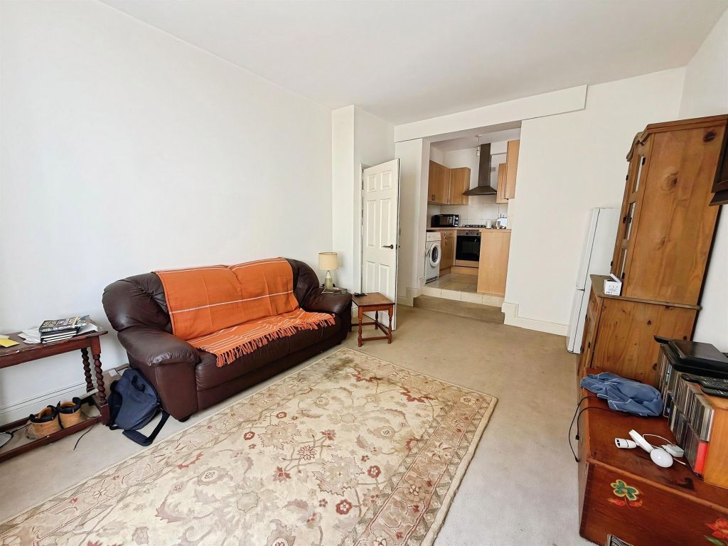 Property photo 3 of 7