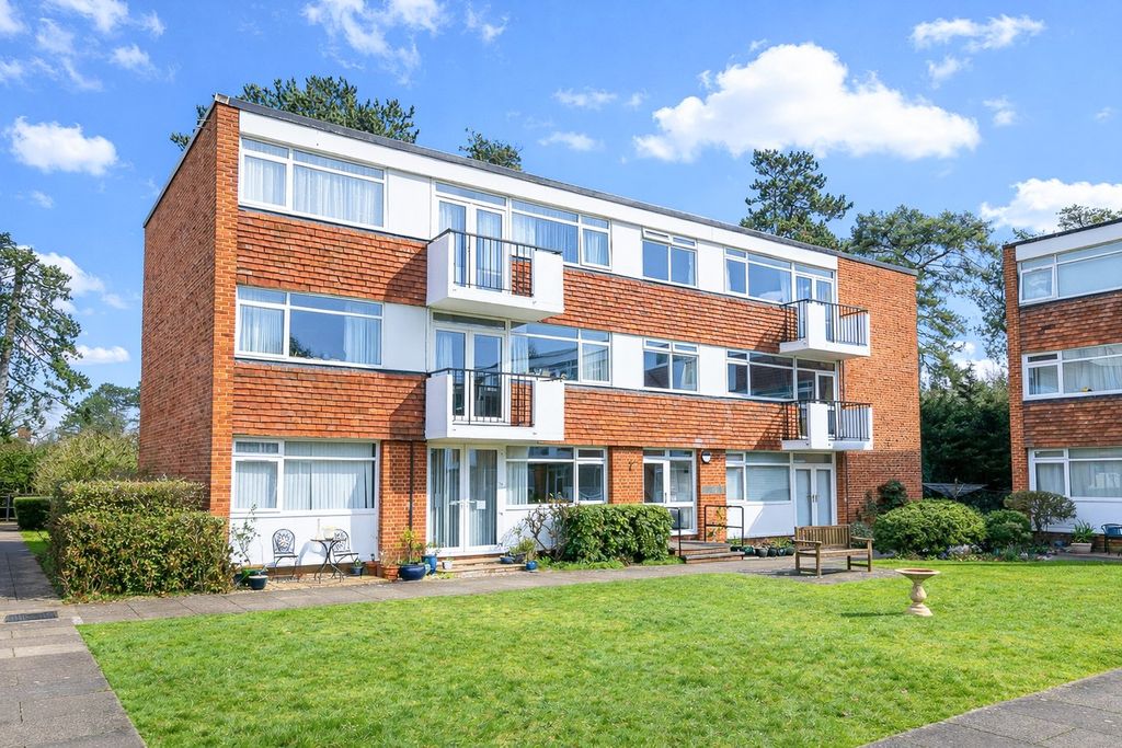 Property photo 2 of 12