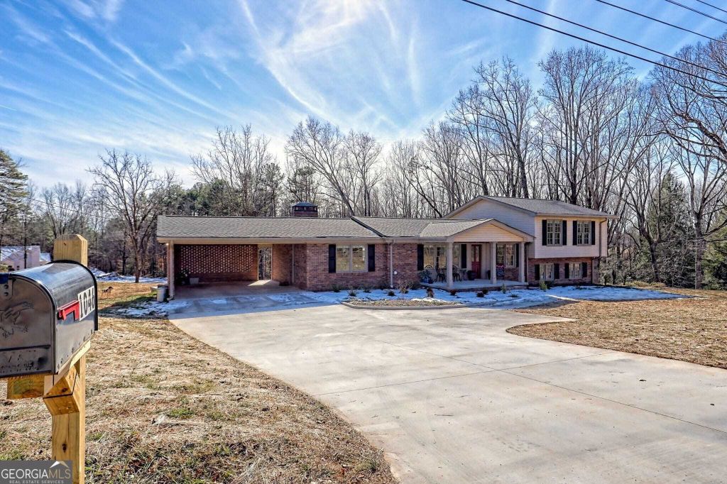 Property photo 1 of 28