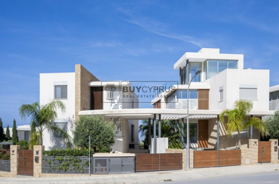 Property photo 3 of 27