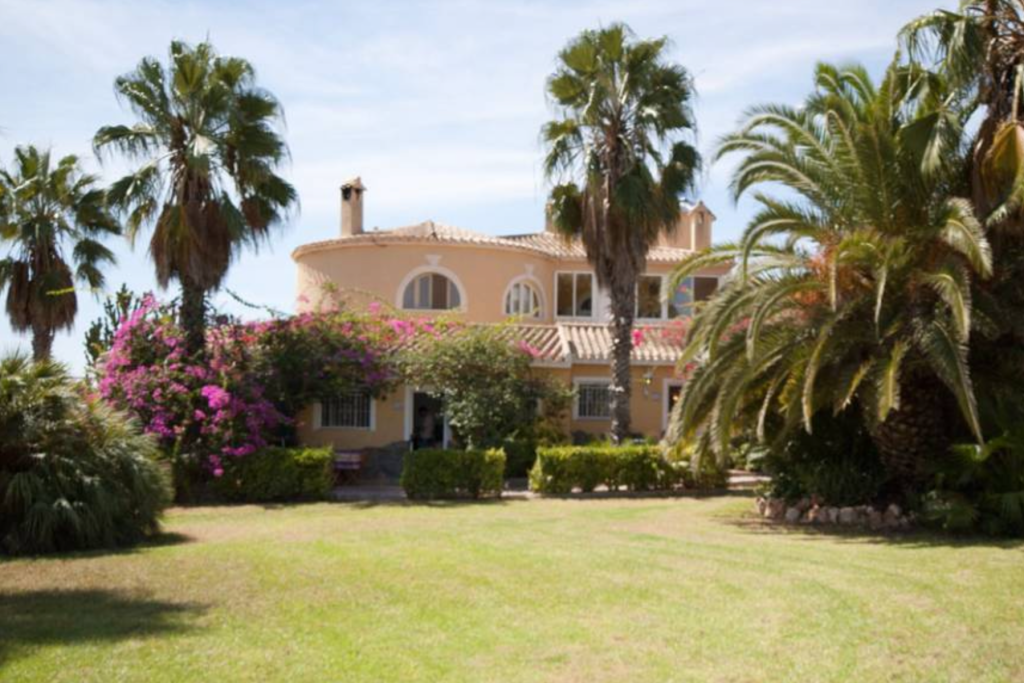 Property photo 3 of 10