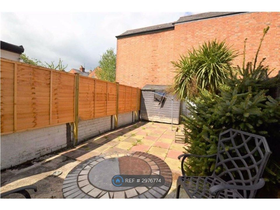 Property photo 2 of 12 Garden