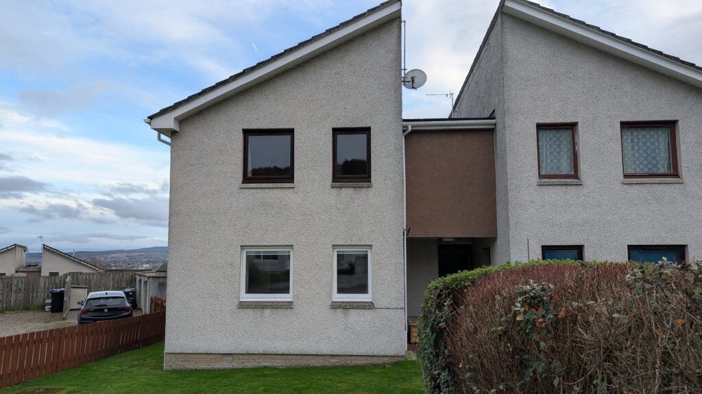 Property photo 2 of 13