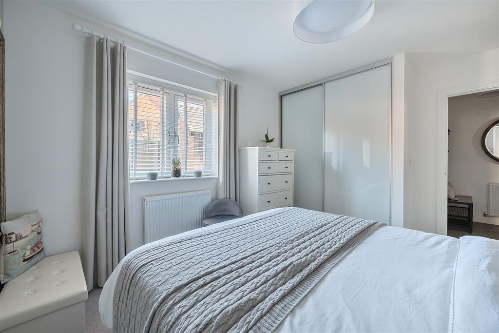 Property photo 3 of 22 1382356-22-6920520c4775c.Jpg