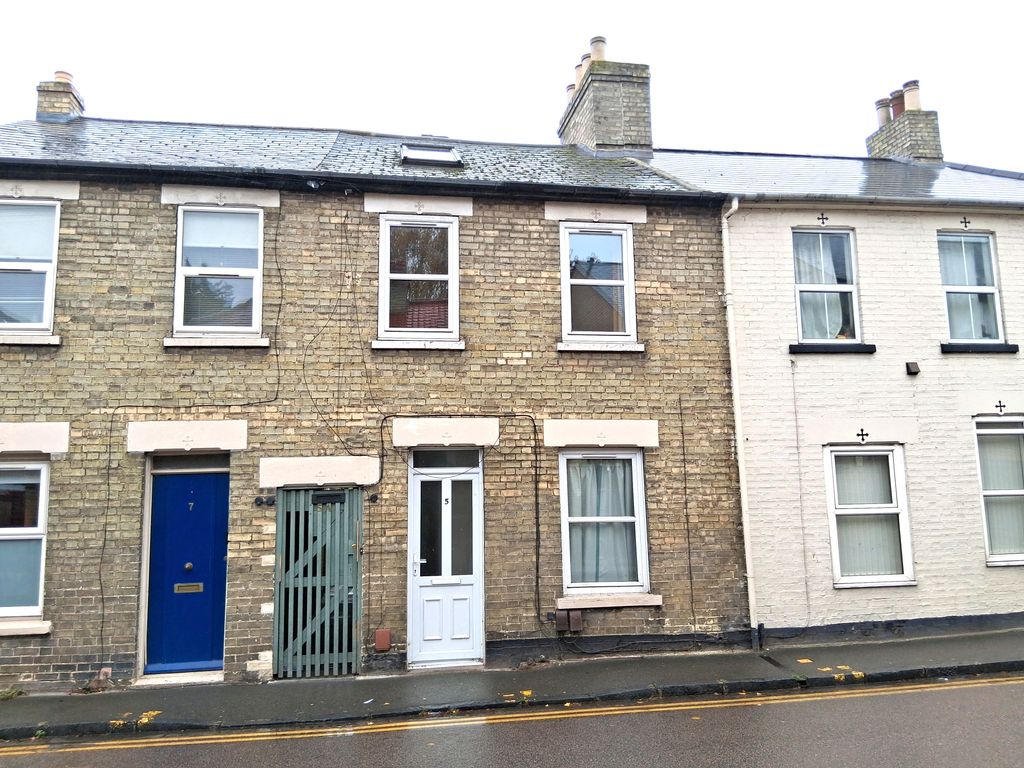 Property photo 1 of 6 Front