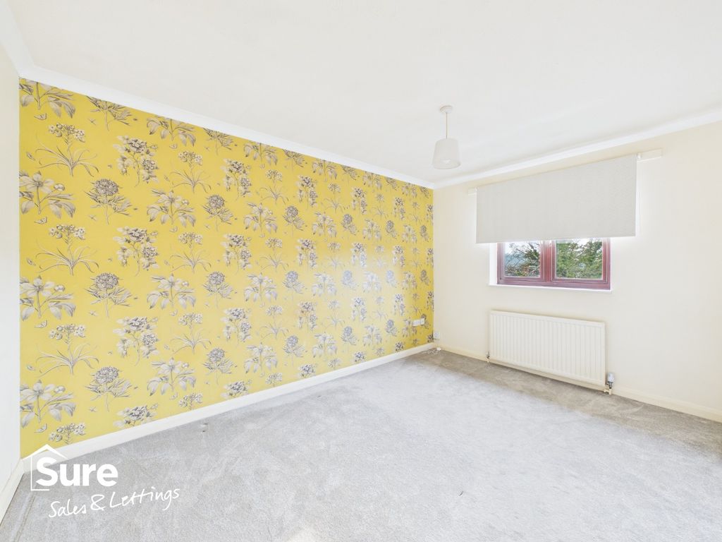 Property photo 2 of 18 4821724