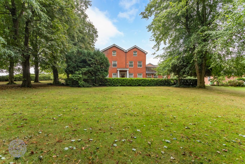 Property photo 1 of 52 Picture No. 49