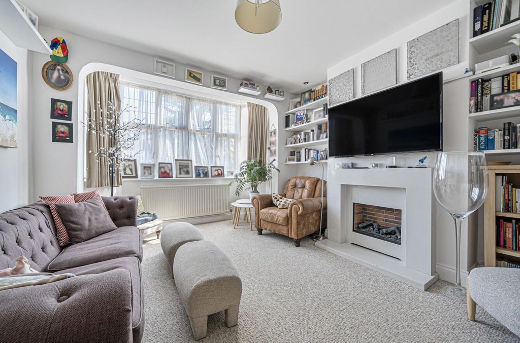 Property photo 2 of 25 1354488-15-68cd721F3Eeb1.Jpg