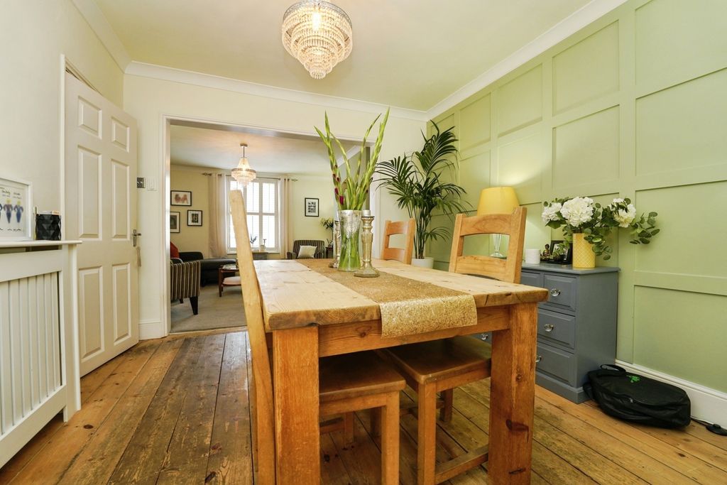 Property photo 3 of 16 Pbox-Img.Jpg