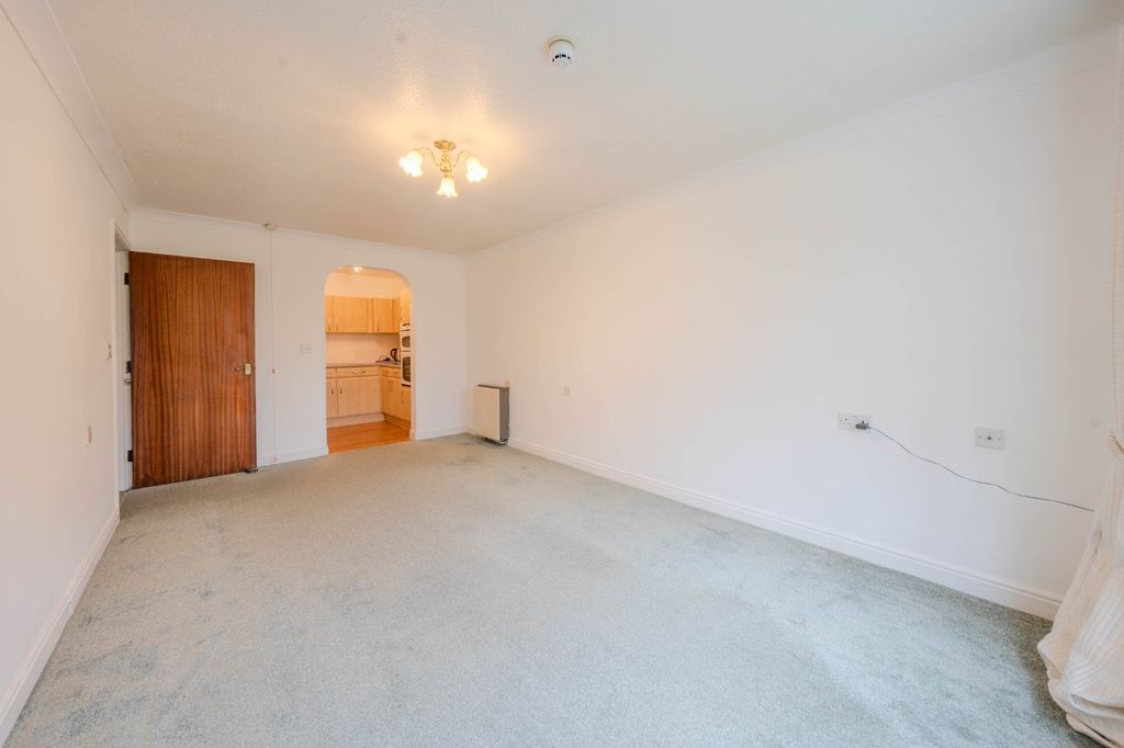 Property photo 3 of 17 Picture No. 18