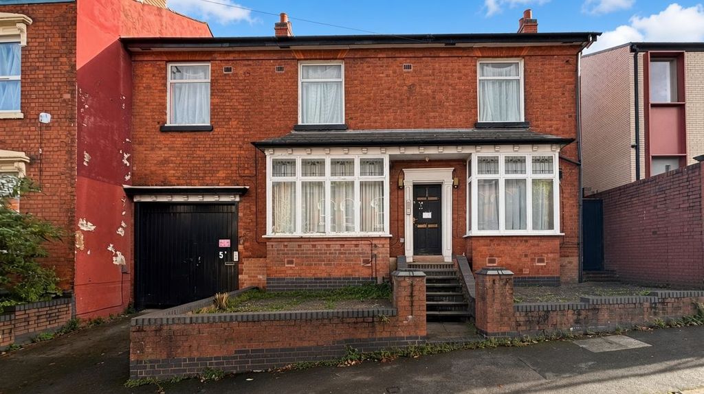 Property photo 1 of 1
