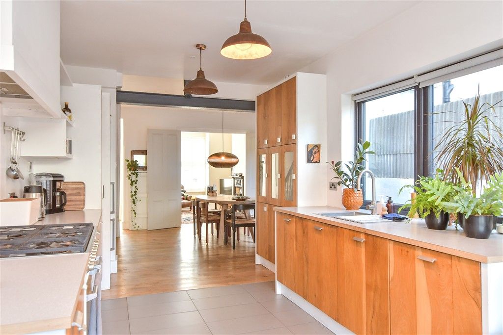 Property photo 3 of 24 Kitchen