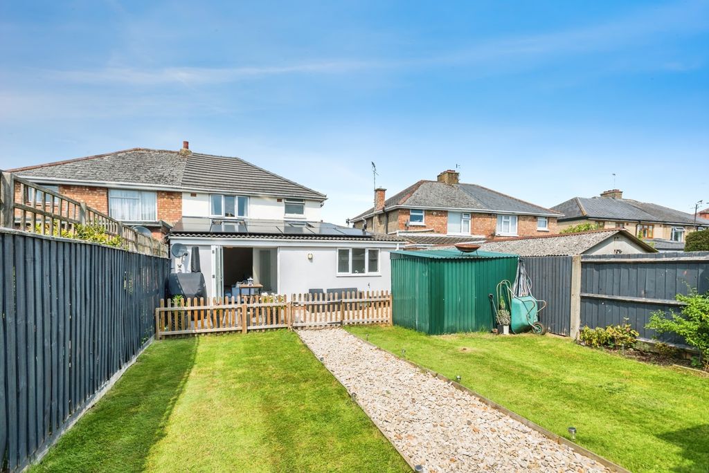 Property photo 2 of 17 Photo