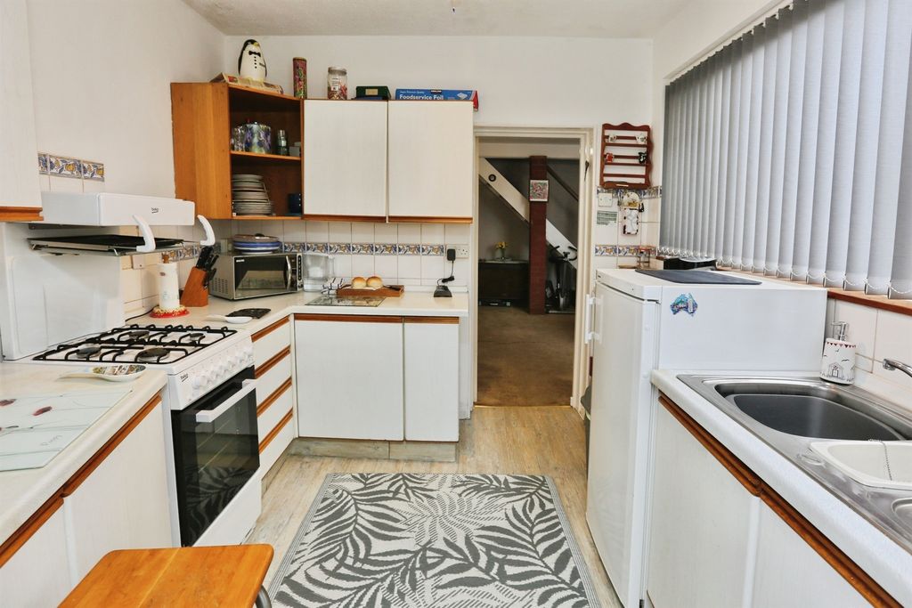 Property photo 3 of 13