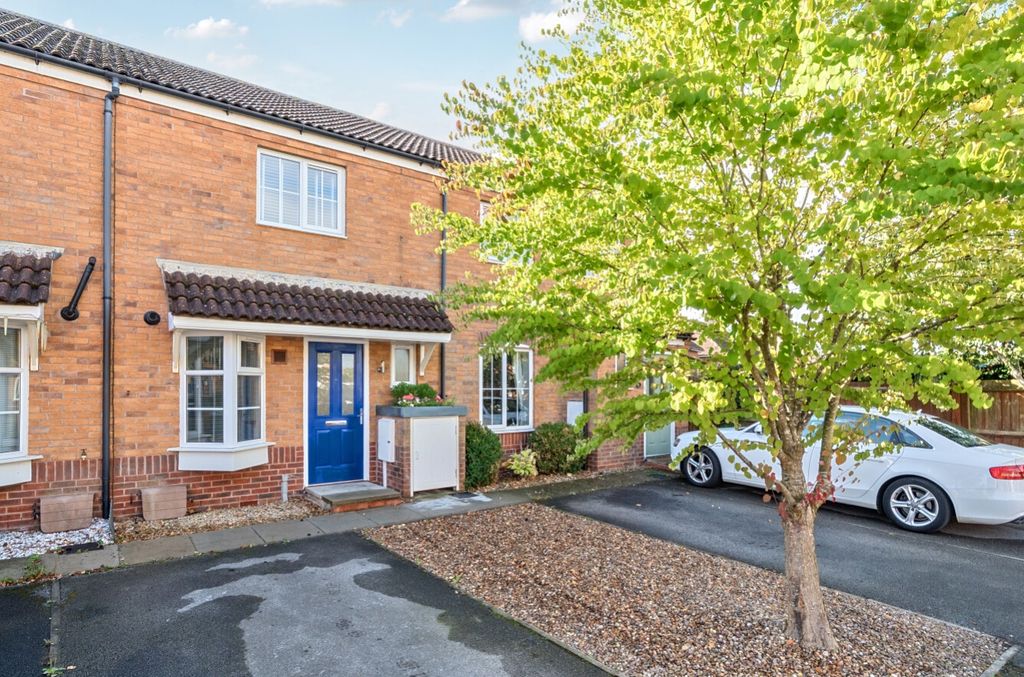 Property photo 1 of 12 1353541-8-68c1De9Dac953