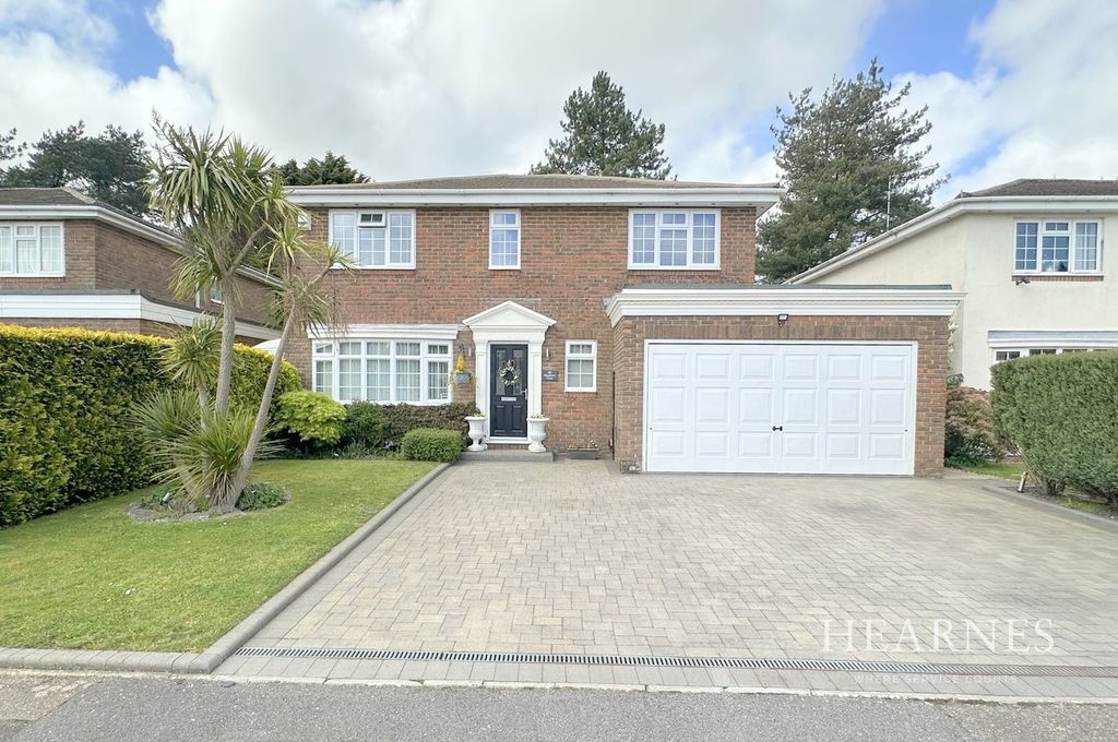 Property photo 1 of 18