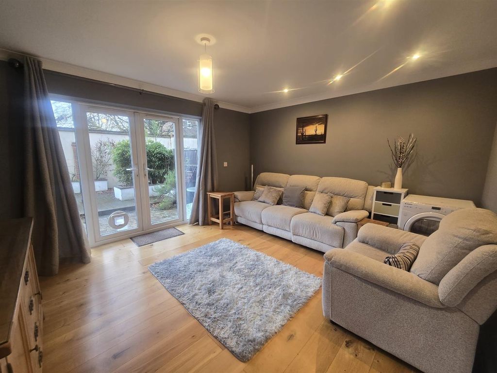 Property photo 3 of 18 16.Jpg