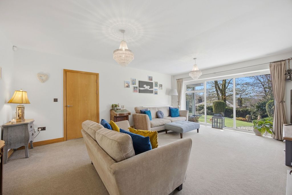 Property photo 3 of 58