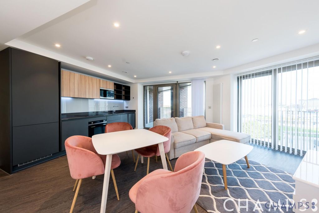 Property photo 1 of 17 1 Bedroom Apartment