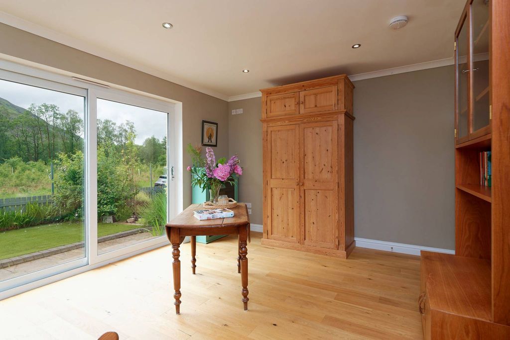 Property photo 3 of 38