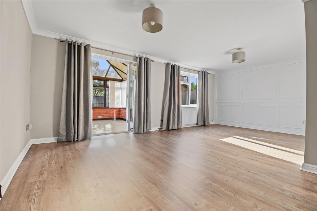 Property photo 3 of 26 Open Plan Lounge Diner