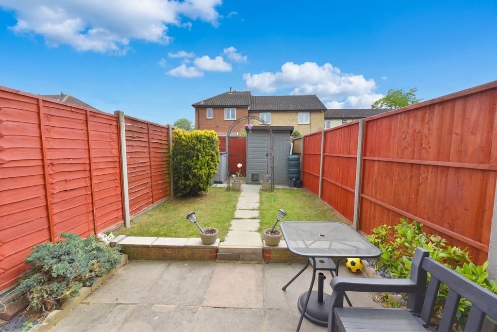 Property photo 2 of 17