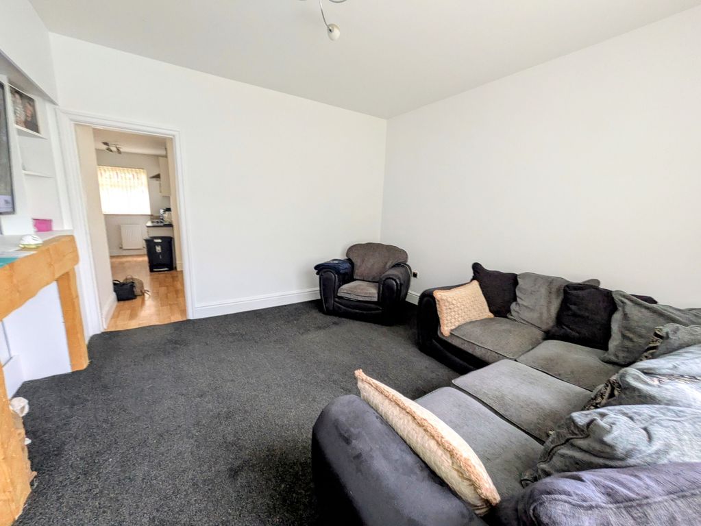 Property photo 3 of 19 1000020000