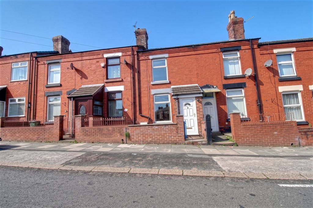 Property photo 1 of 12