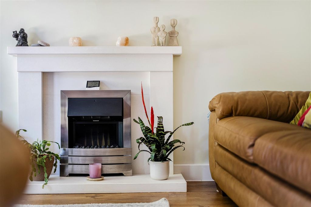 Property photo 3 of 20 1454969-18-69Fb0Aed21Adb.Jpg