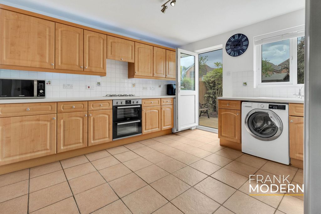 Property photo 3 of 36 Kitchen