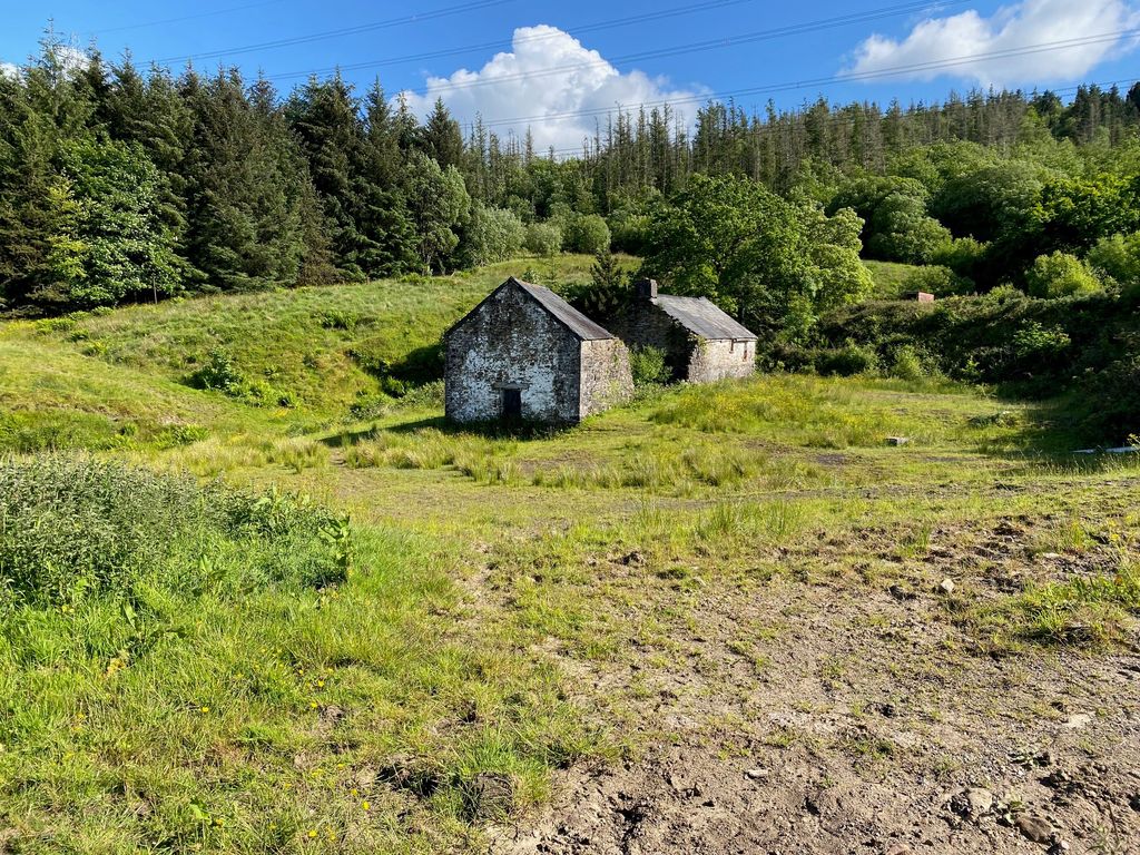Property photo 2 of 12