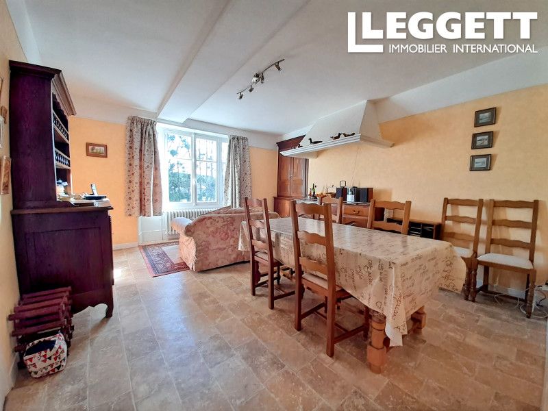 Property photo 3 of 10