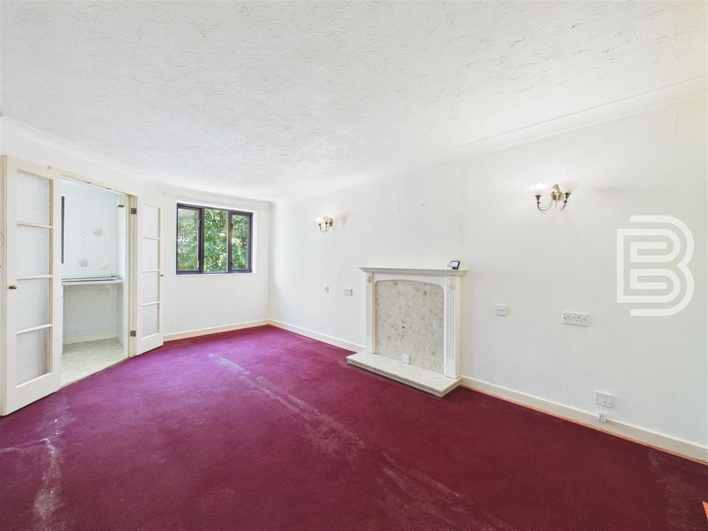 Property photo 3 of 14 Cam03823G0-Pr0180-Still001.Jpg