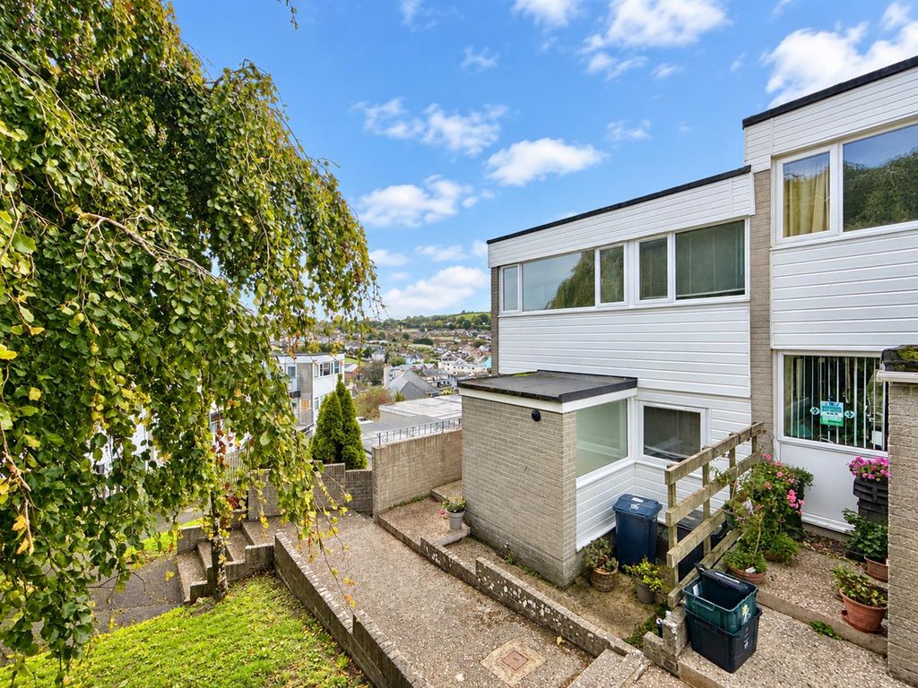 Property photo 1 of 19 Front_.Png