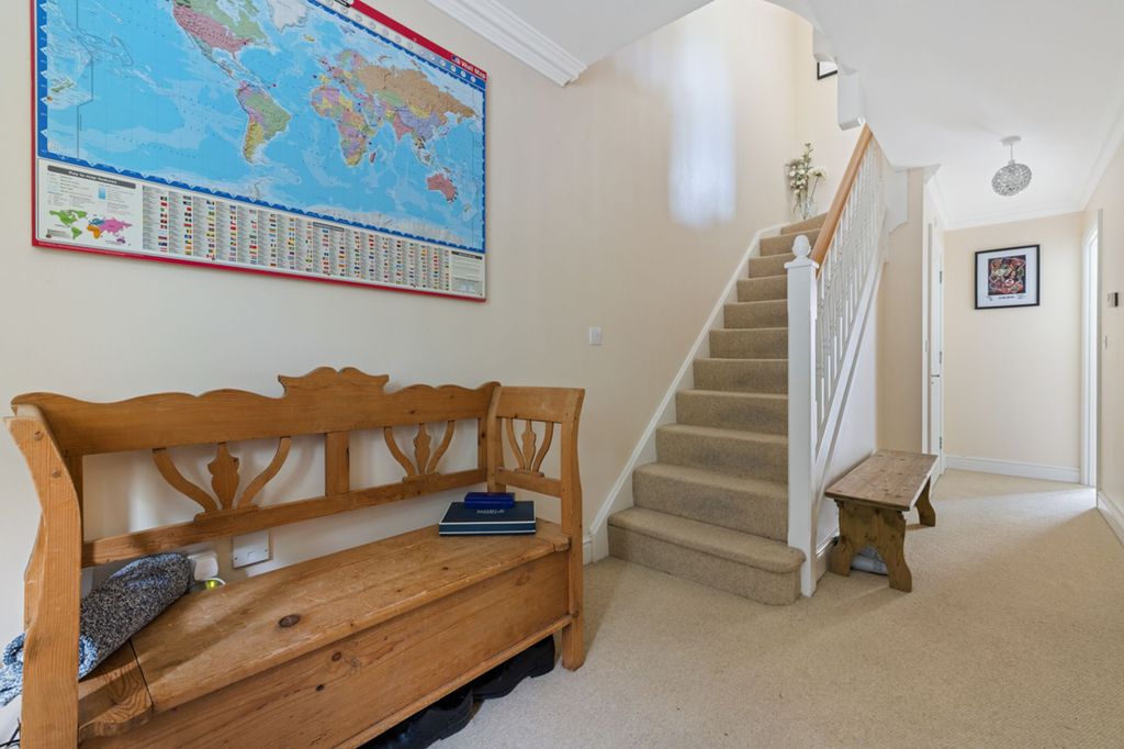 Property photo 3 of 21