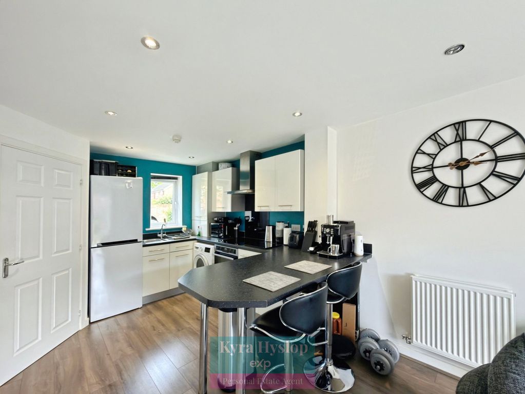 Property photo 3 of 13