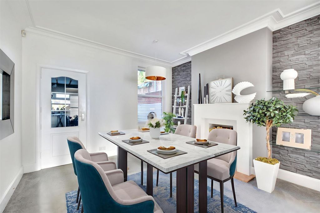 Property photo 3 of 28 Dining Room_Virtual.Jpg