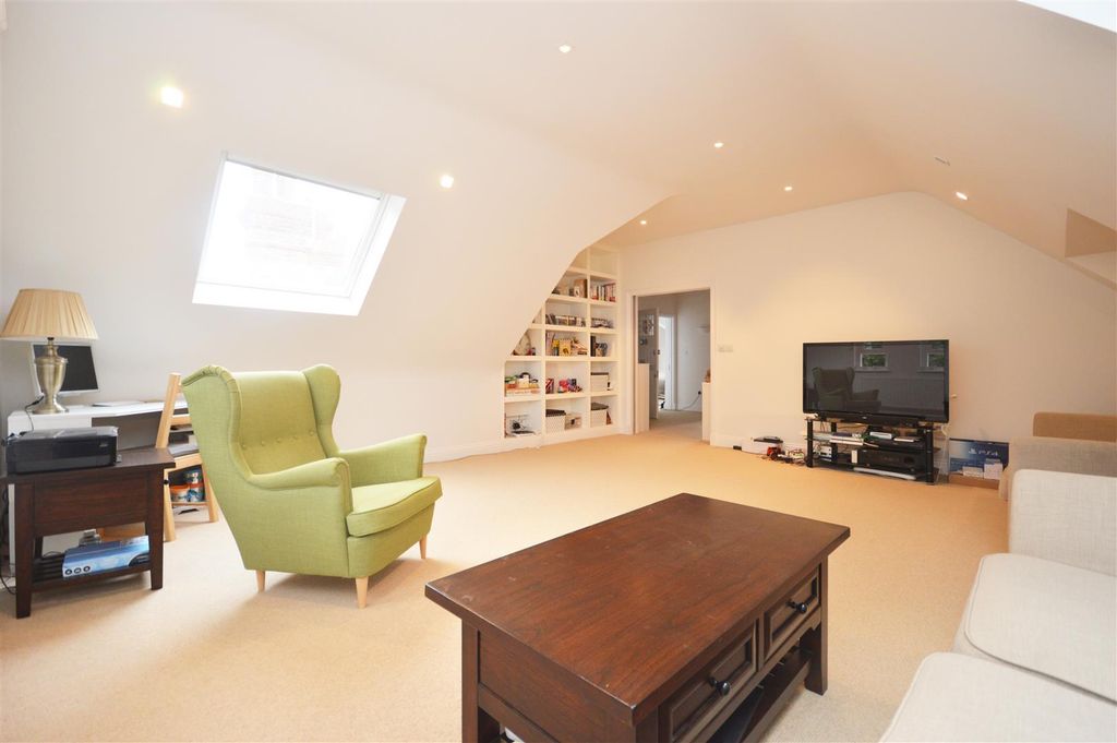 Property photo 2 of 12 Property Photo