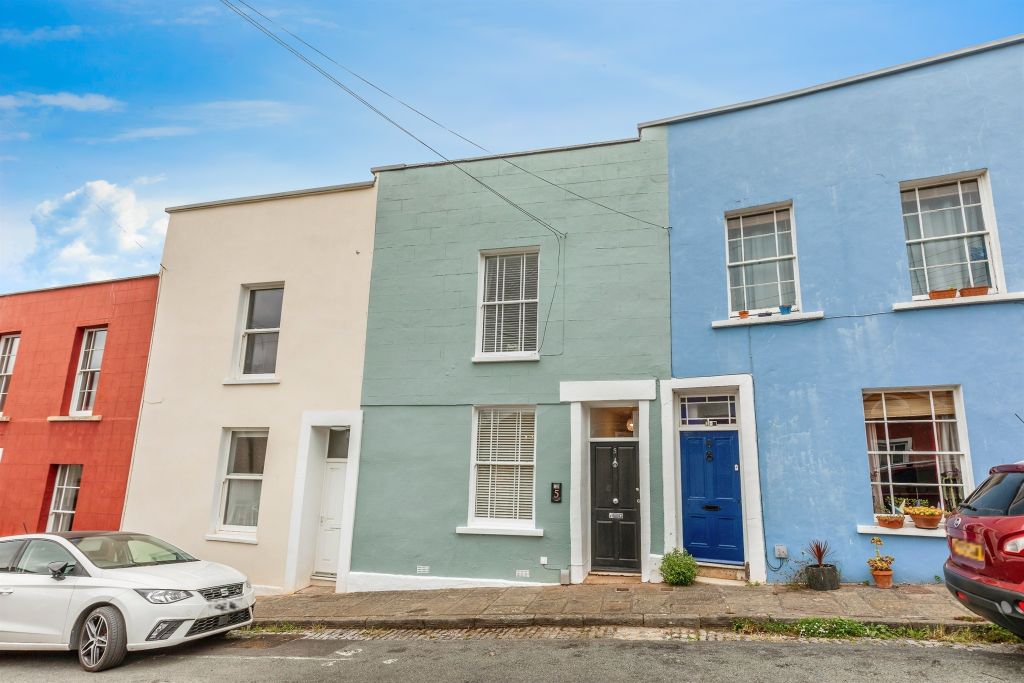 Property photo 1 of 16