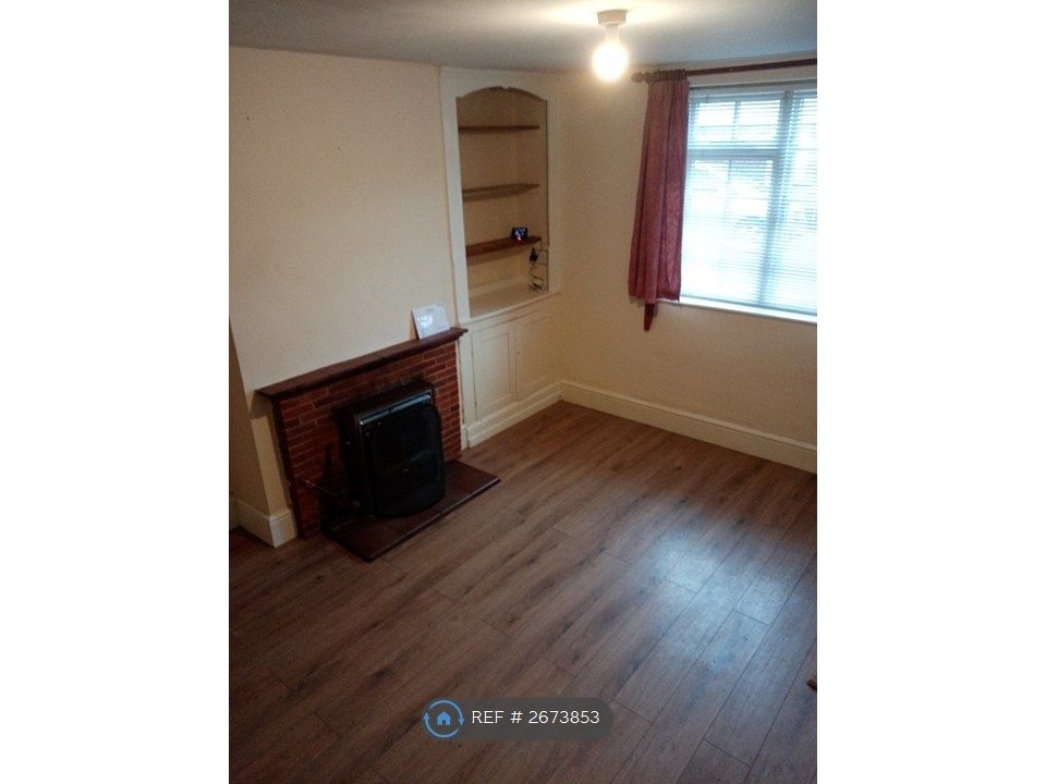 Property photo 3 of 13 Living Room