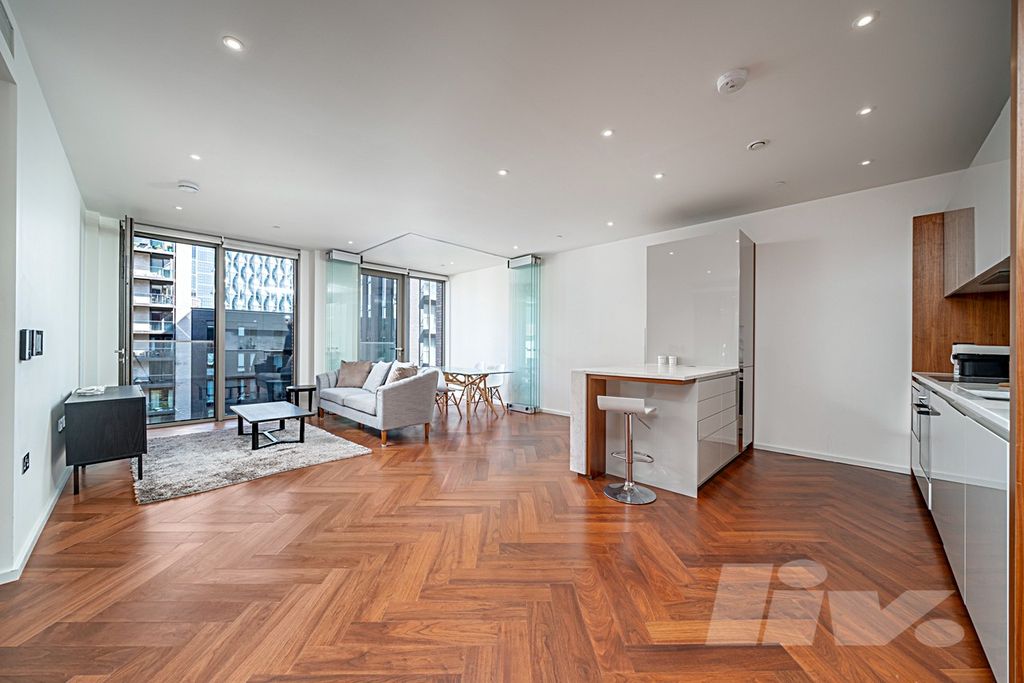 Property photo 1 of 32 Photo 15