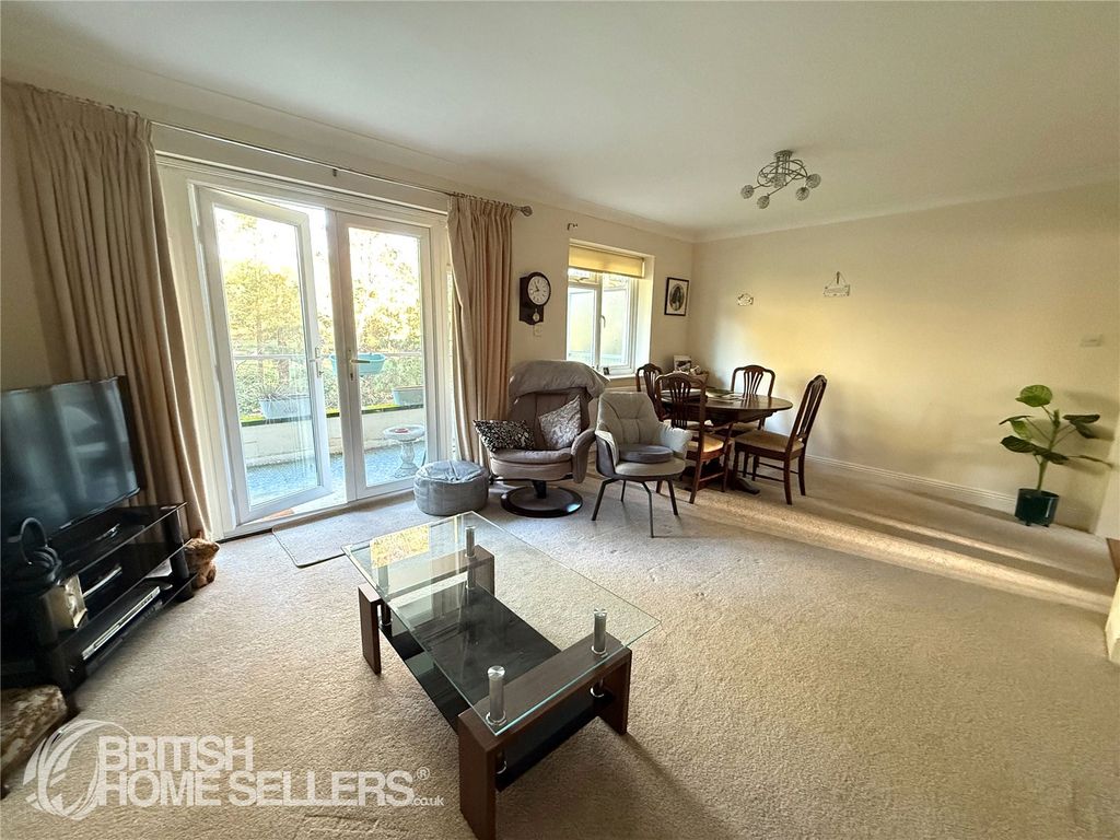 Additional image 4 of 2 bed flat for saleAldridge Road, Ferndown, Dorset BH22