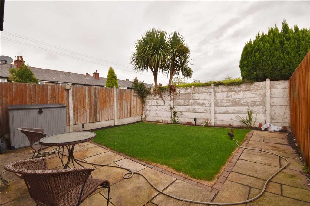 Property photo 2 of 14