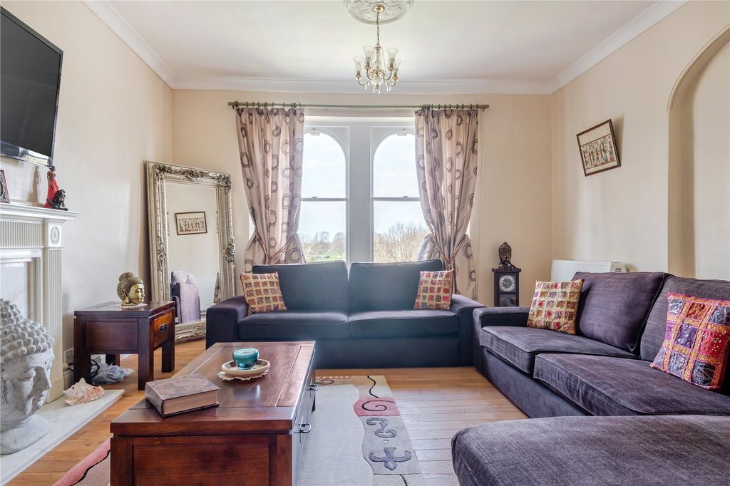 Property photo 3 of 34 Picture No. 27