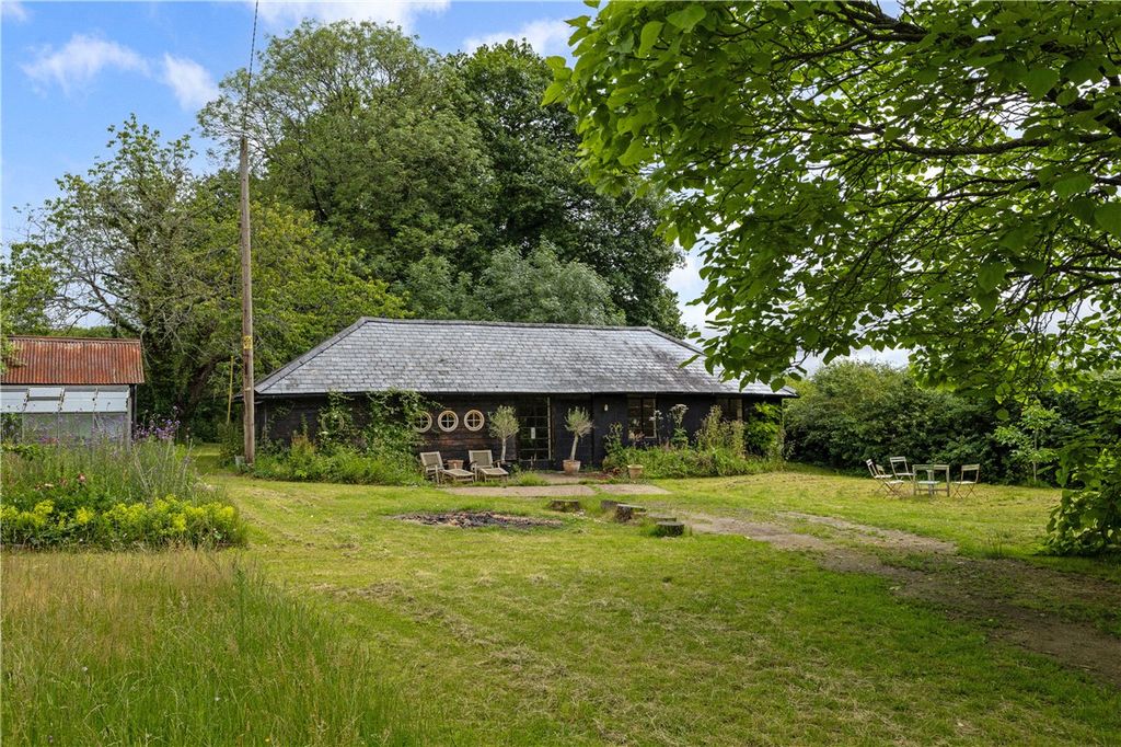 Property photo 1 of 16 Exterior