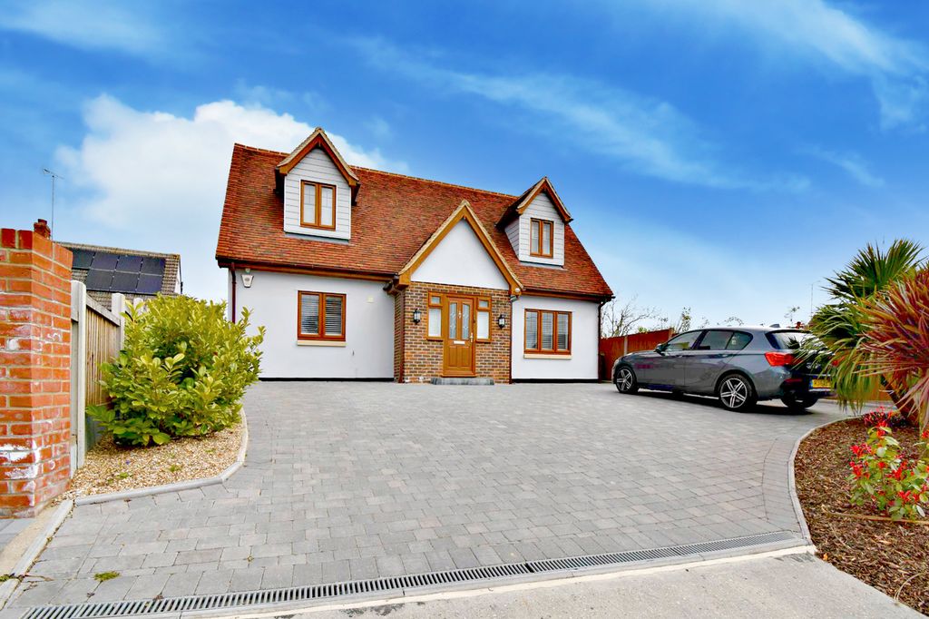 Property photo 1 of 14 Front External