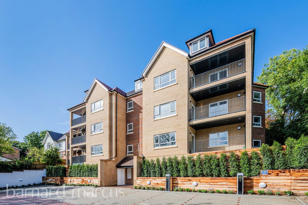 Property photo 3 of 10